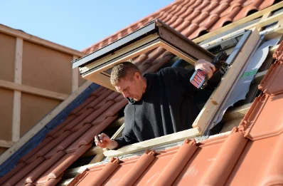Pose de fenêtres de toit Velux à Heurteauville